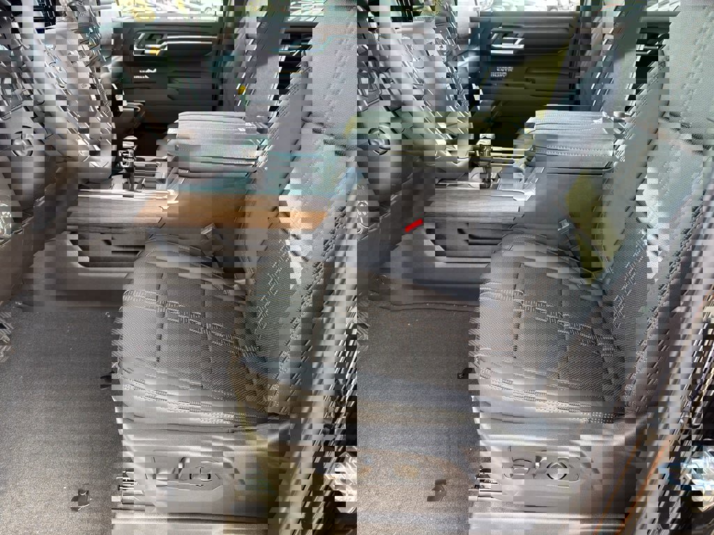 New 2026 Chevrolet Silverado 1500 High Country w/ Technology Package image 14