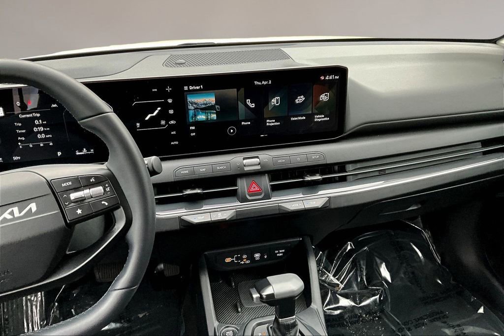Certified 2025 Kia K4 EX image 9