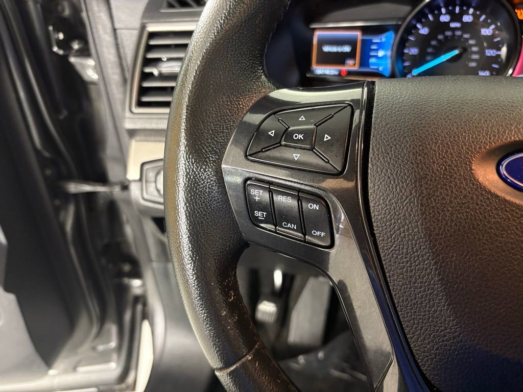 Used 2018 Ford Explorer XLT w/ Equipment Group 201A AWD/4WD image 19