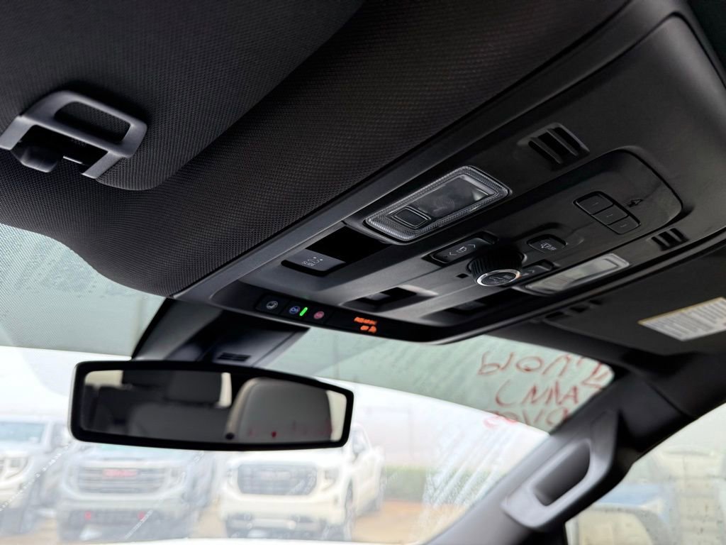 Used 2022 GMC Yukon SLT w/ SLT Premium Package image 19