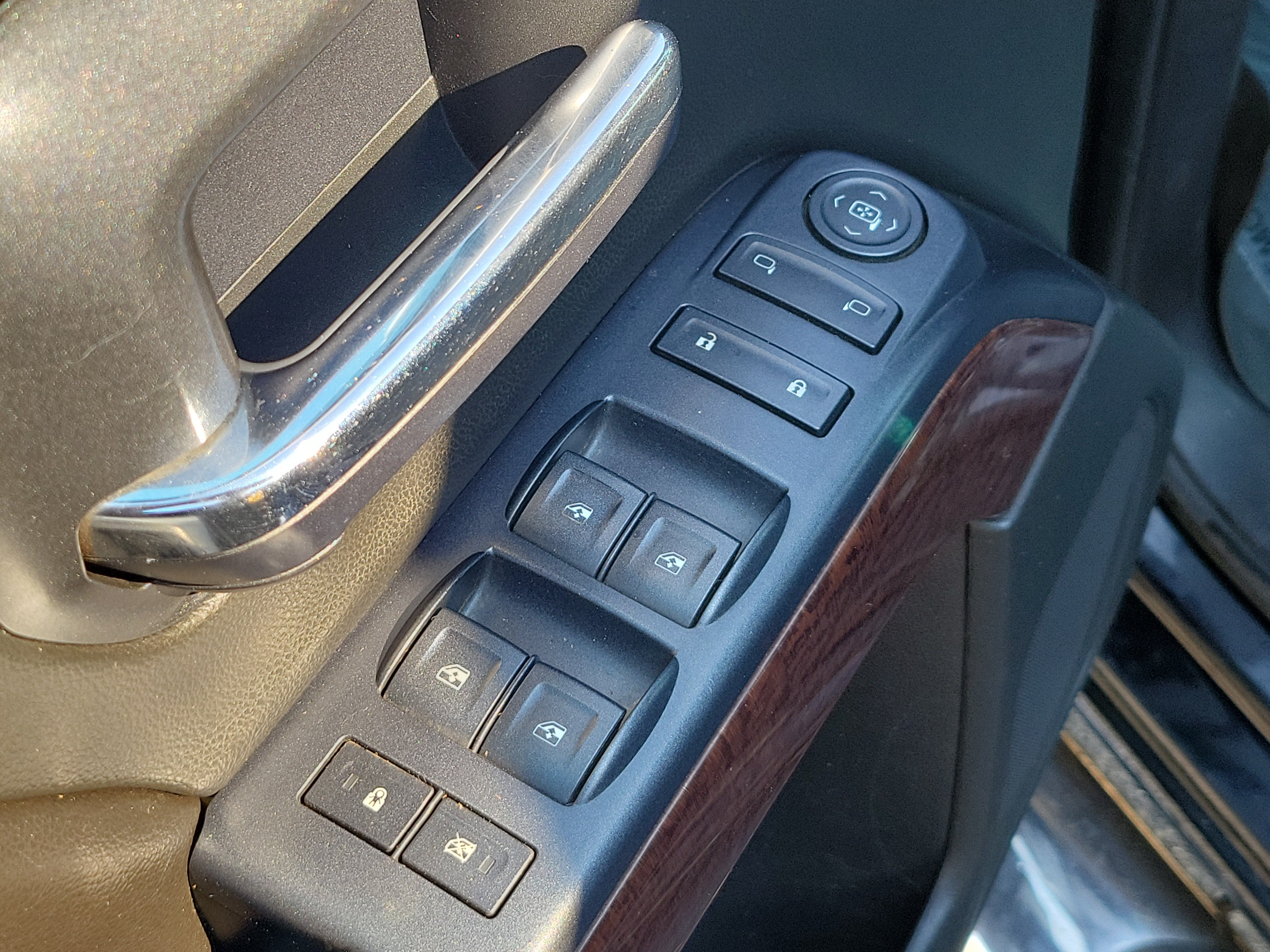 Used 2015 GMC Sierra 2500 SLE w/ SLE Preferred Package AWD/4WD image 20