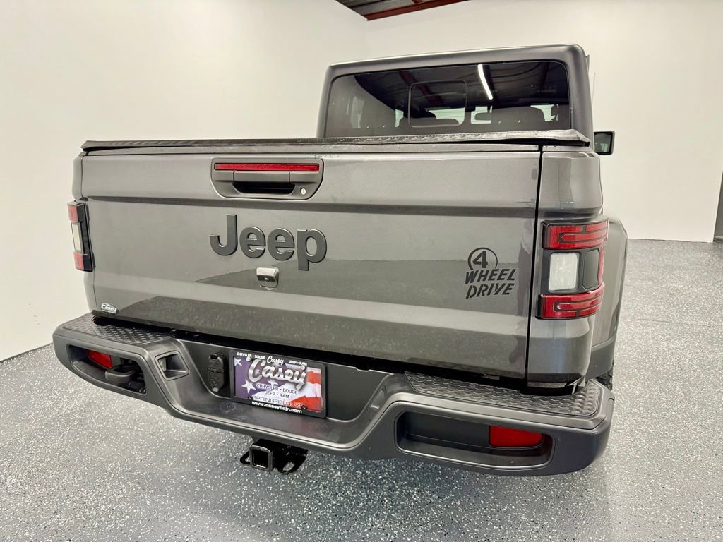 Used 2021 Jeep Gladiator Willys image 11