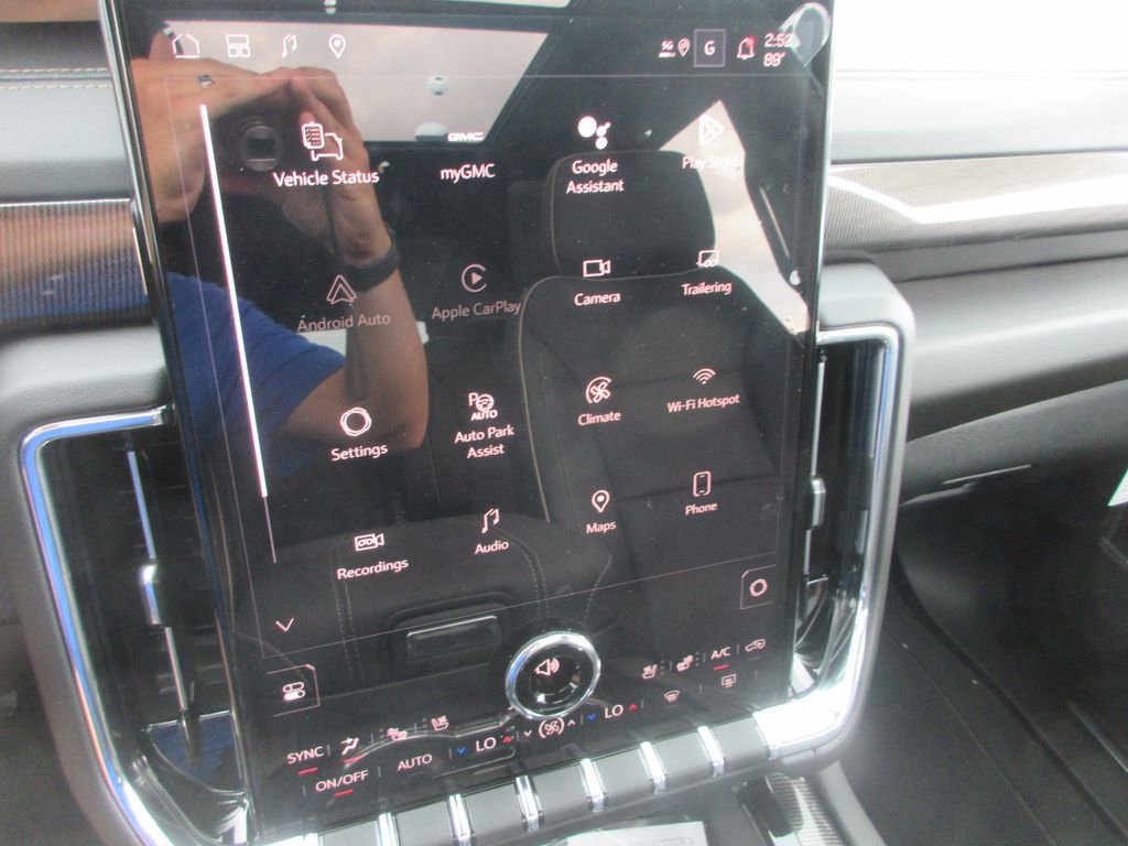 New 2026 GMC Yukon Elevation w/ Elevation Premium Package AWD/4WD image 19