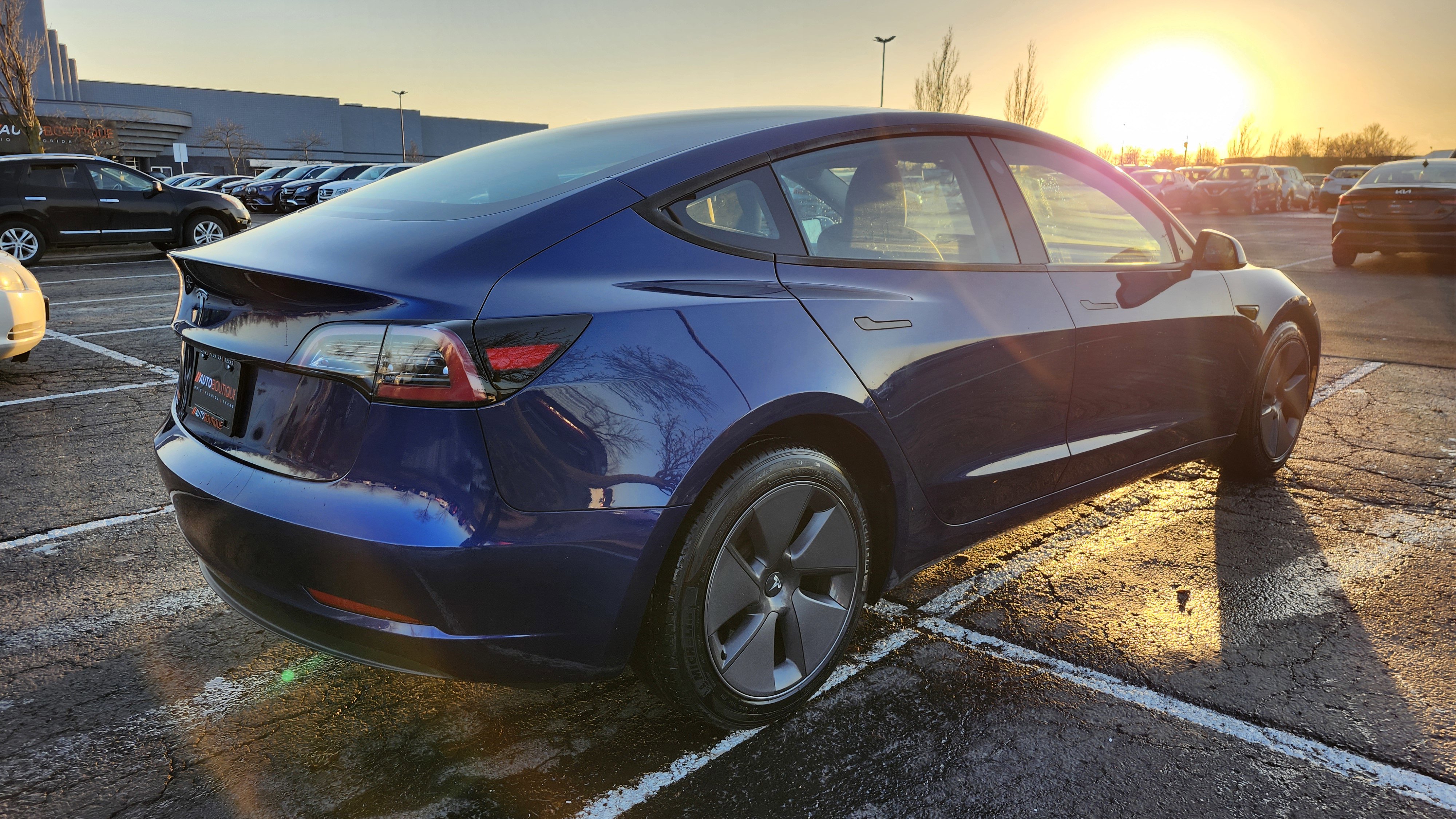 Used 2023 Tesla Model 3 Standard Range image 16