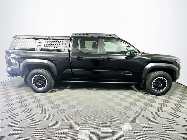 Used 2024 Toyota Tacoma TRD Off-Road image 9