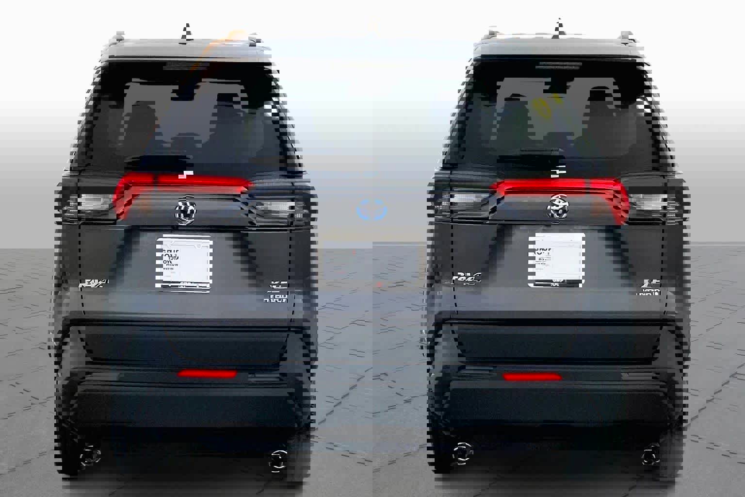 Used 2024 Toyota RAV4 XLE image 5