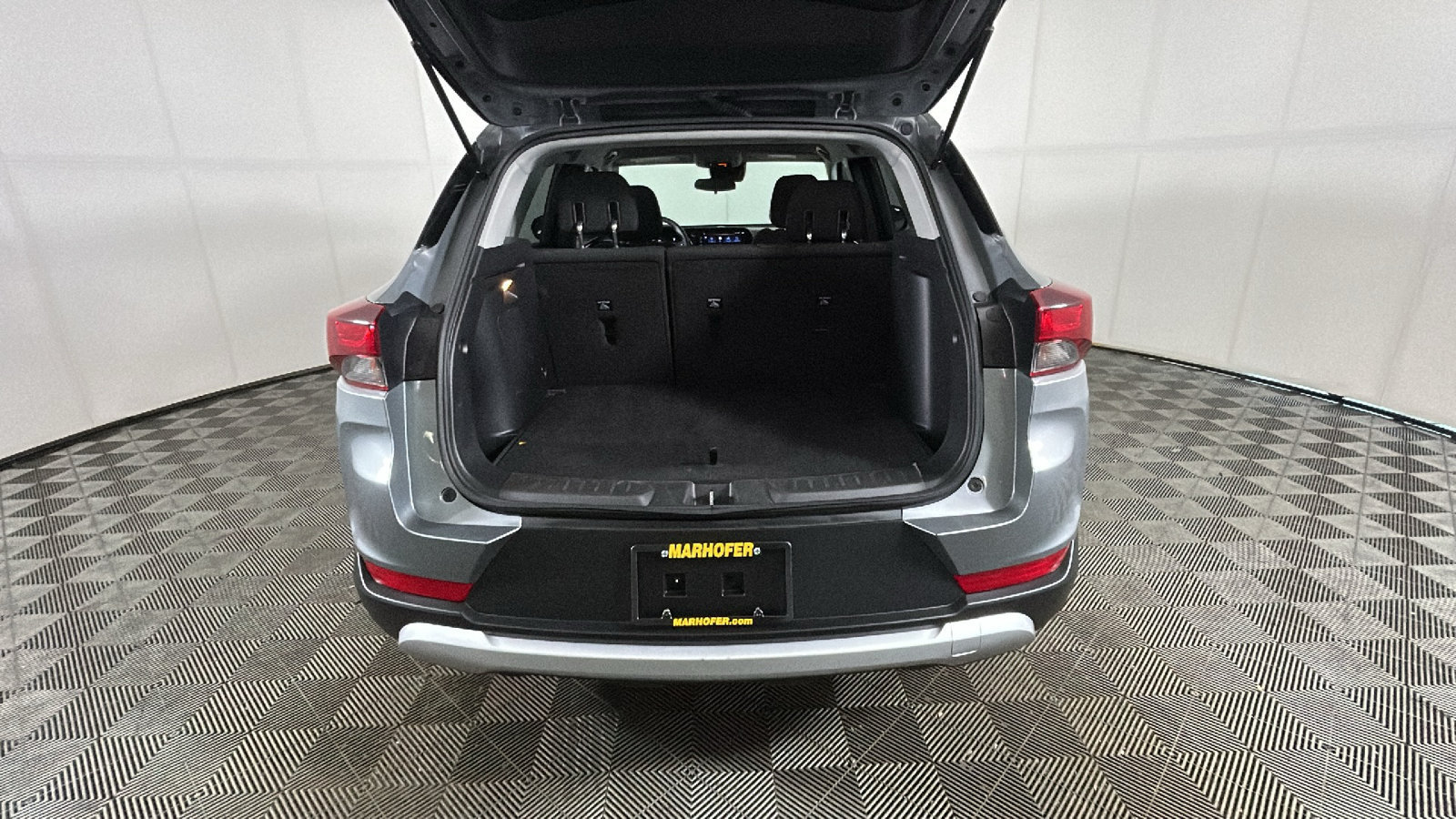 Used 2025 Chevrolet TrailBlazer LT AWD/4WD image 31