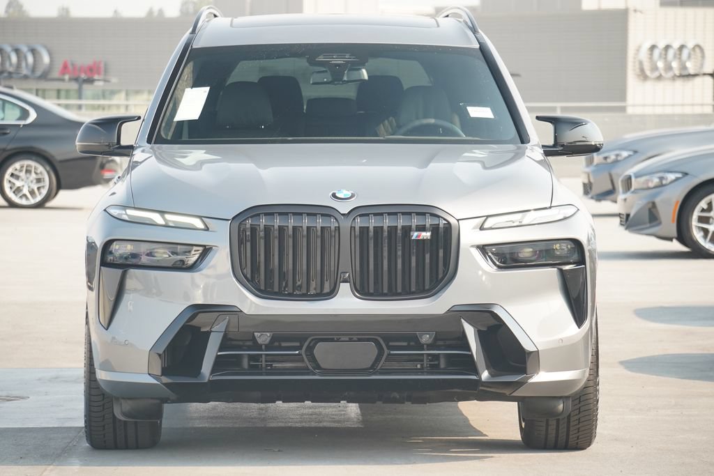 Used 2026 BMW X7 M60i AWD/4WD image 2