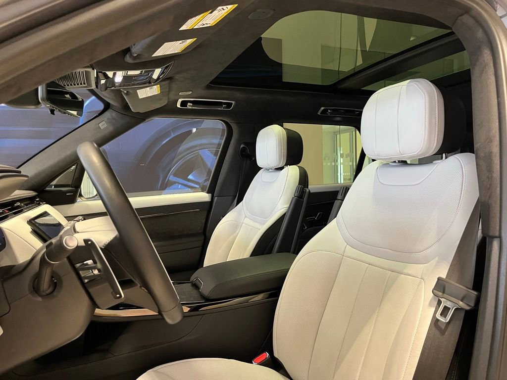 Used 2023 Land Rover Range Rover Sport First Edition image 21