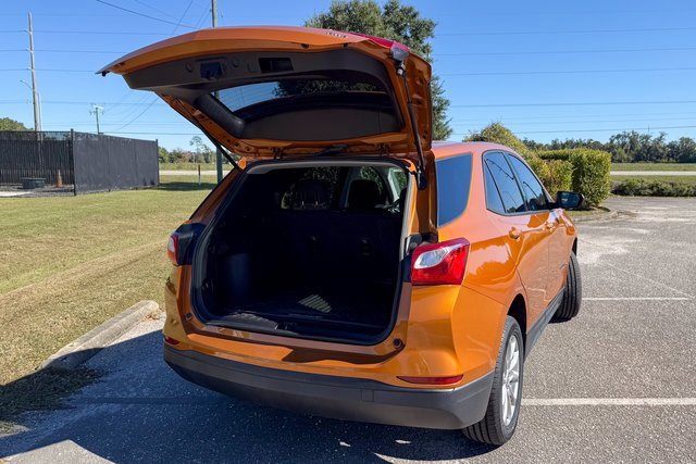 Used 2019 Chevrolet Equinox LS w/ LS Convenience Package image 16