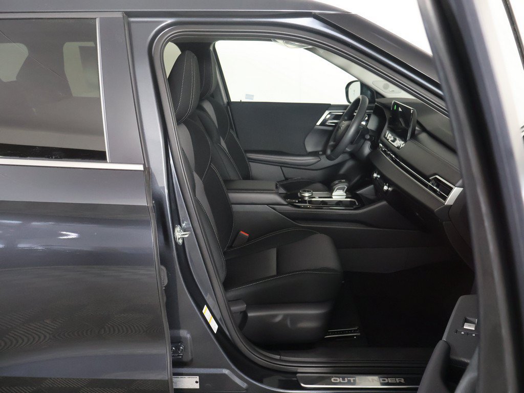 New 2026 Mitsubishi Outlander ES AWD/4WD image 28