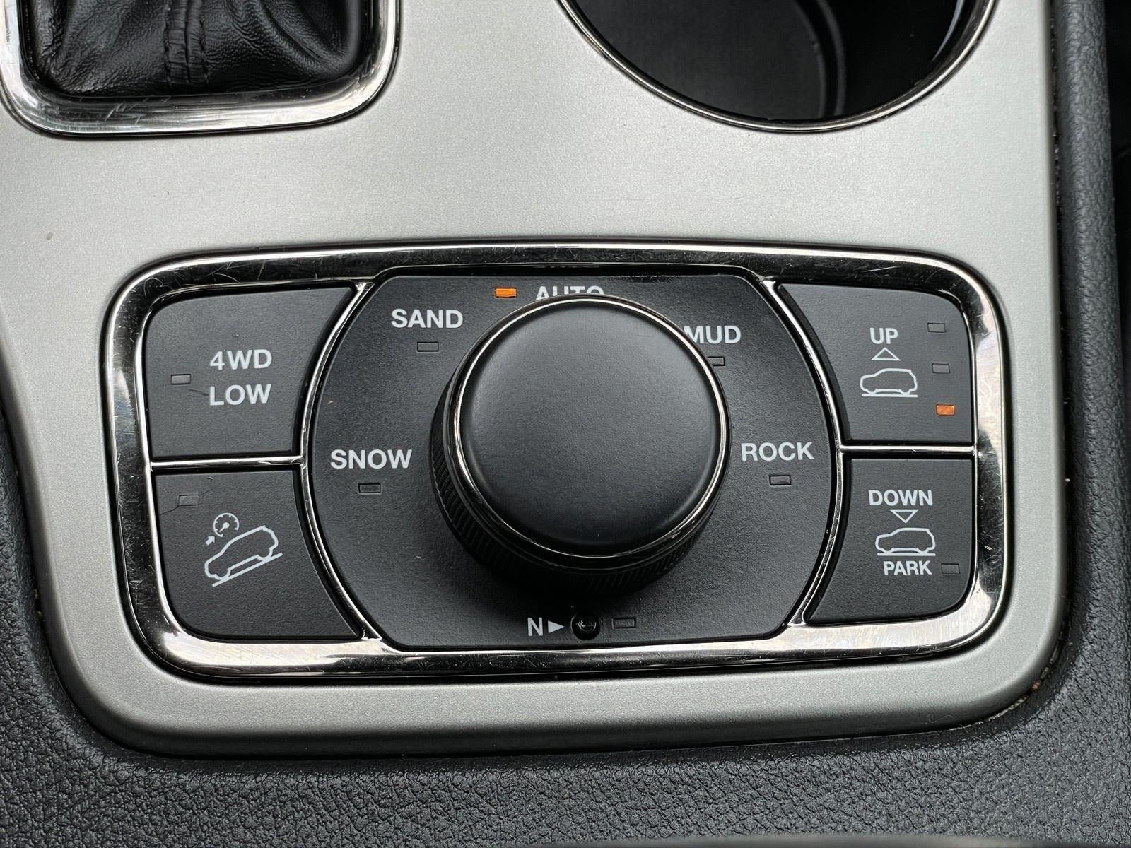 Used 2020 Jeep Grand Cherokee High Altitude AWD/4WD image 31