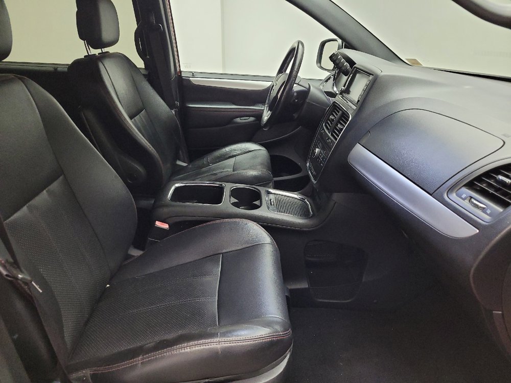 Used 2015 Dodge Grand Caravan R/T w/ Driver Convenience Group FWD image 21