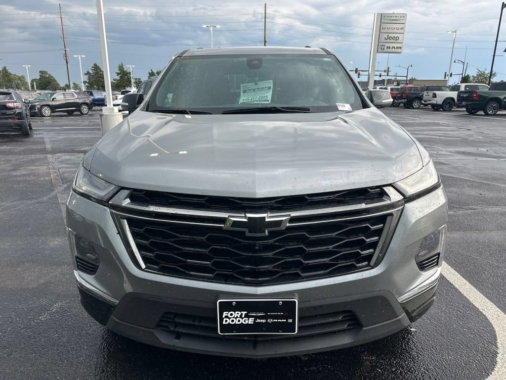 Used 2024 Chevrolet Traverse Premier w/ Redline Edition AWD/4WD image 9