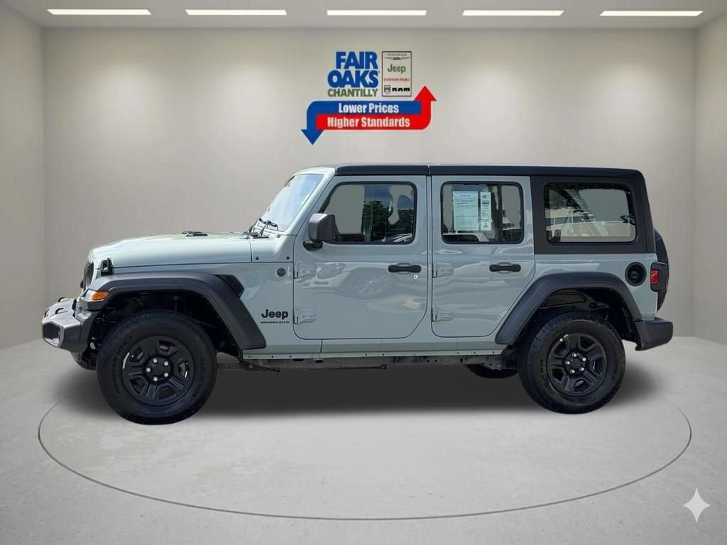 Used 2024 Jeep Wrangler Unlimited Sport AWD/4WD image 11