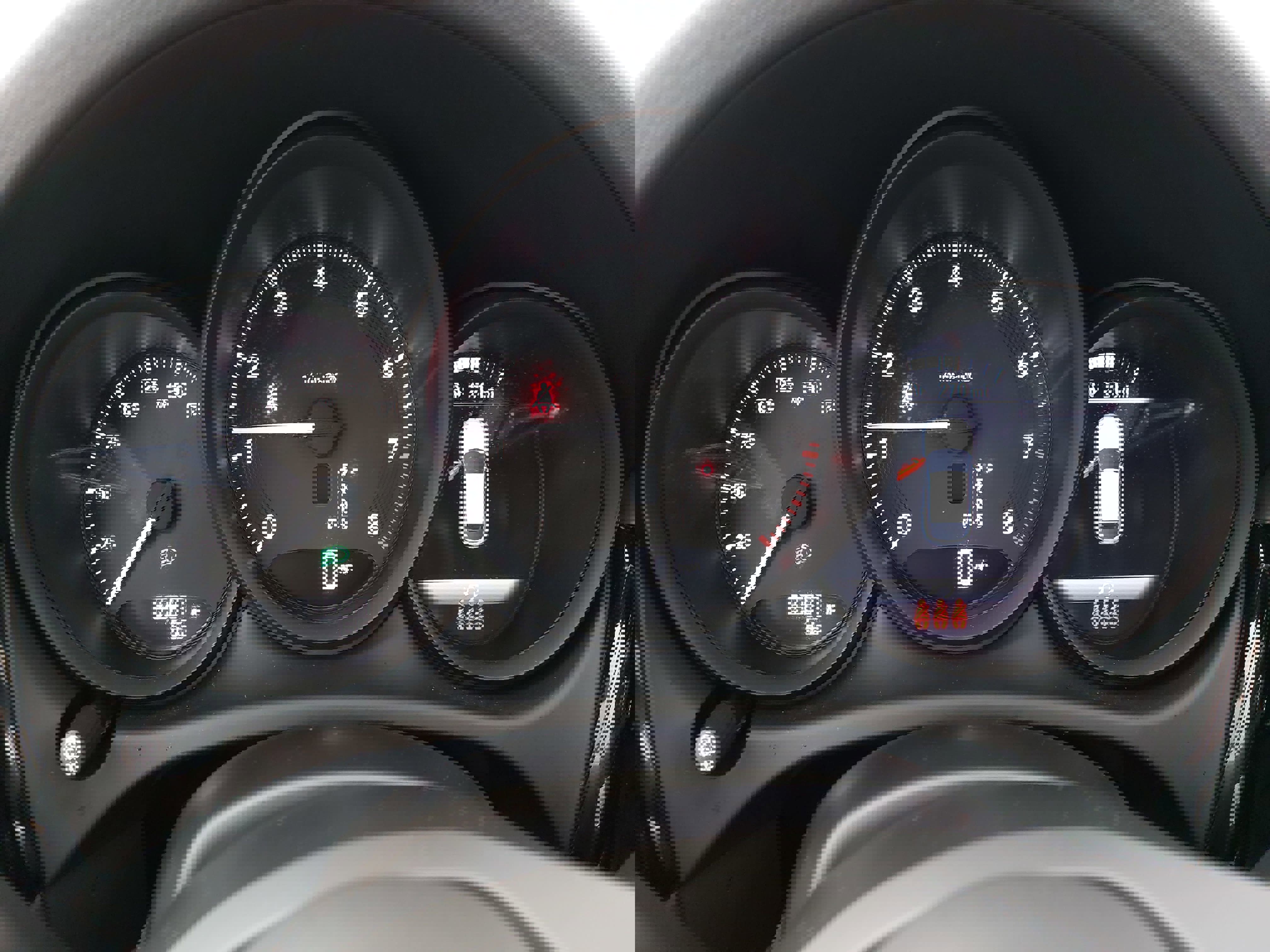 Used 2024 Porsche Macan w/ Premium Plus Package image 21