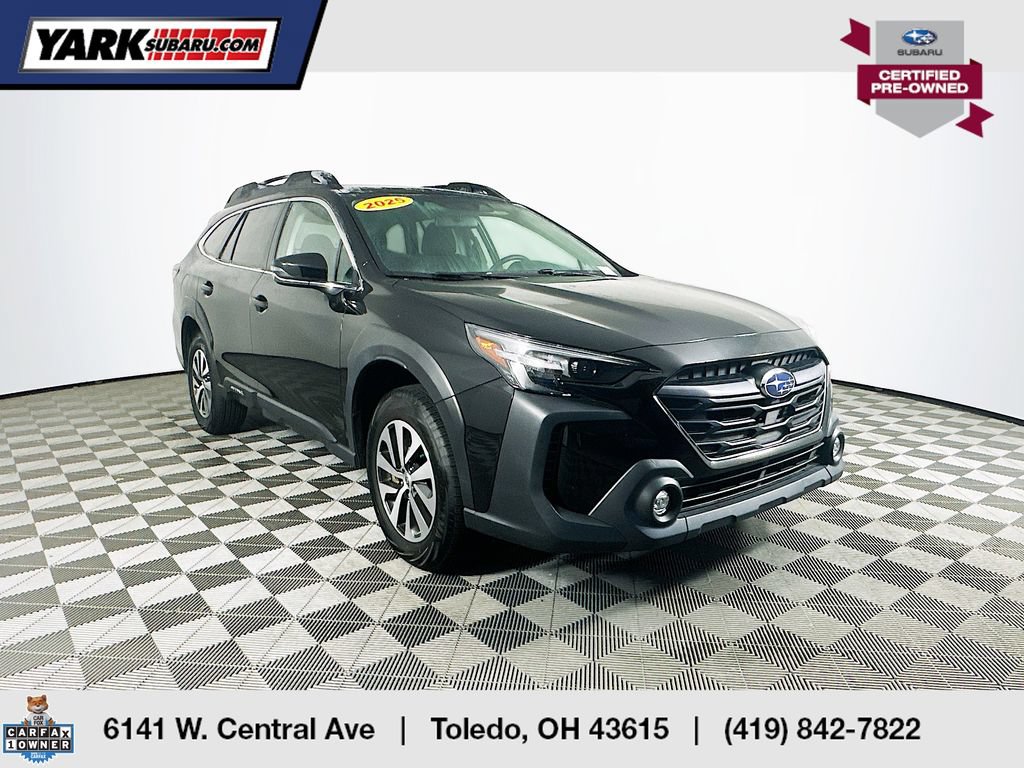 Used 2025 Subaru Outback Premium AWD/4WD image 1