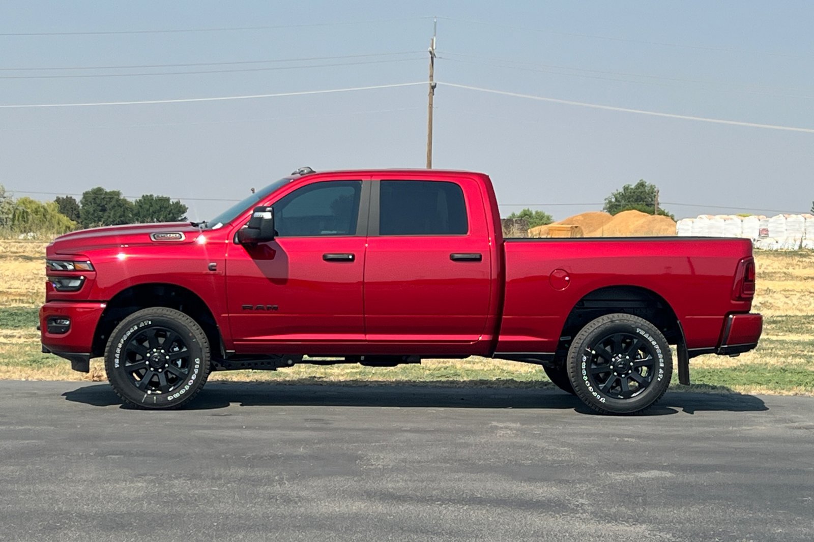 New 2026 RAM 3500 Big Horn AWD/4WD image 9
