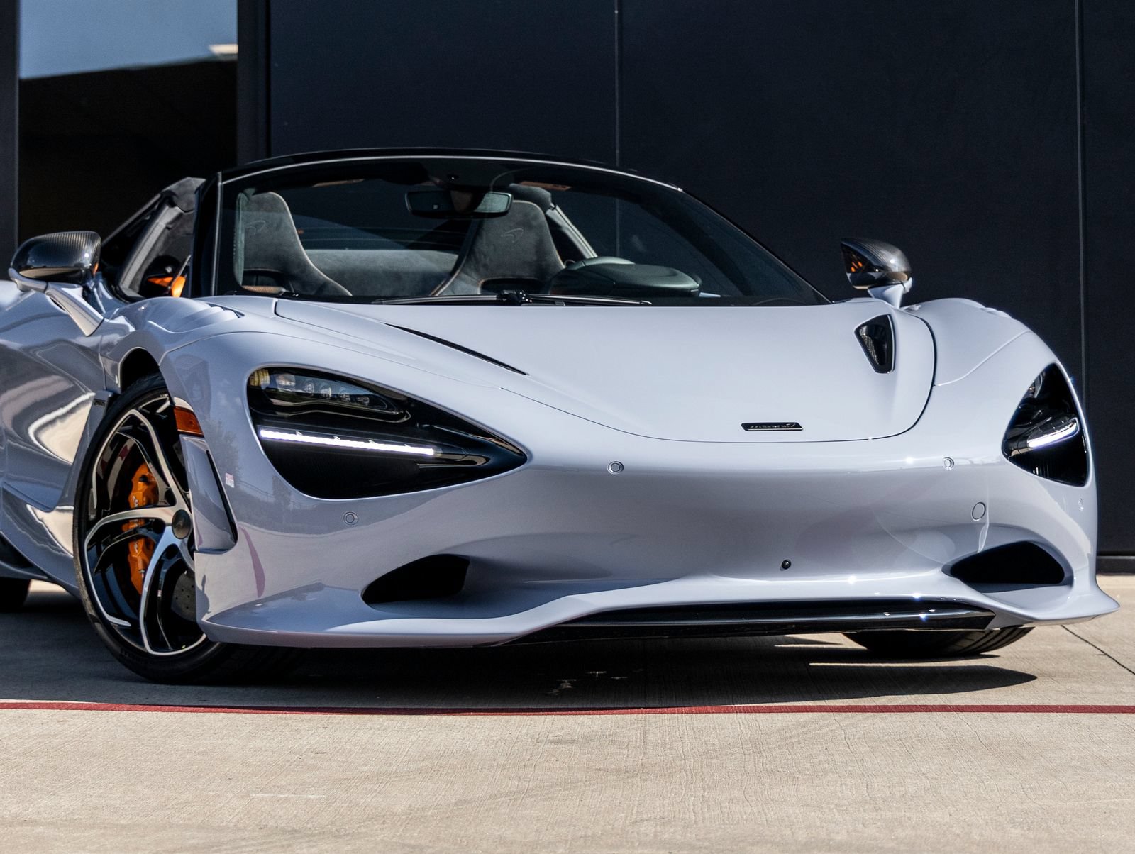 Used 2026 McLaren 750S Spider RWD image 6