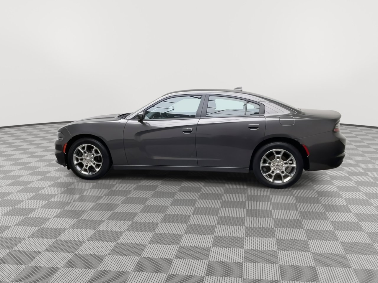 Used 2017 Dodge Charger SXT image 31