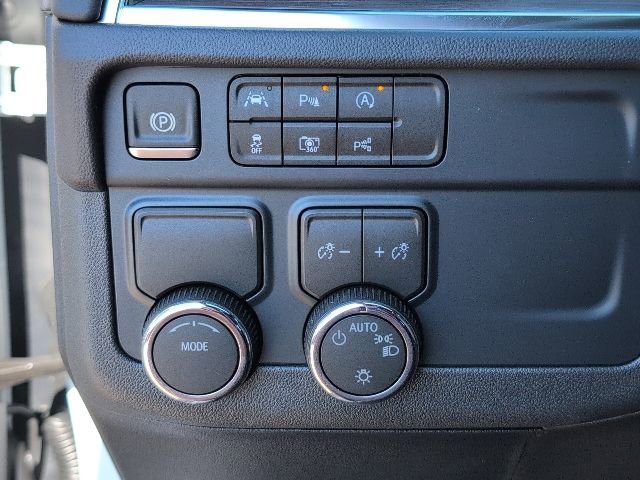 New 2026 Chevrolet Suburban LS image 18