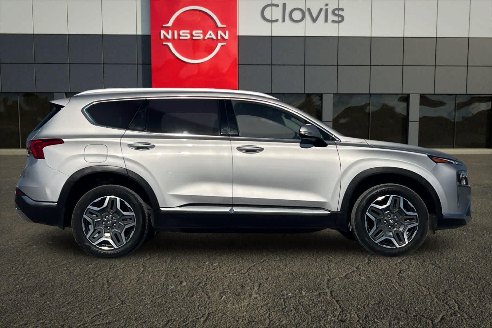 Used 2022 Hyundai Santa Fe SEL Convenience w/ Cargo Package AWD/4WD image 9