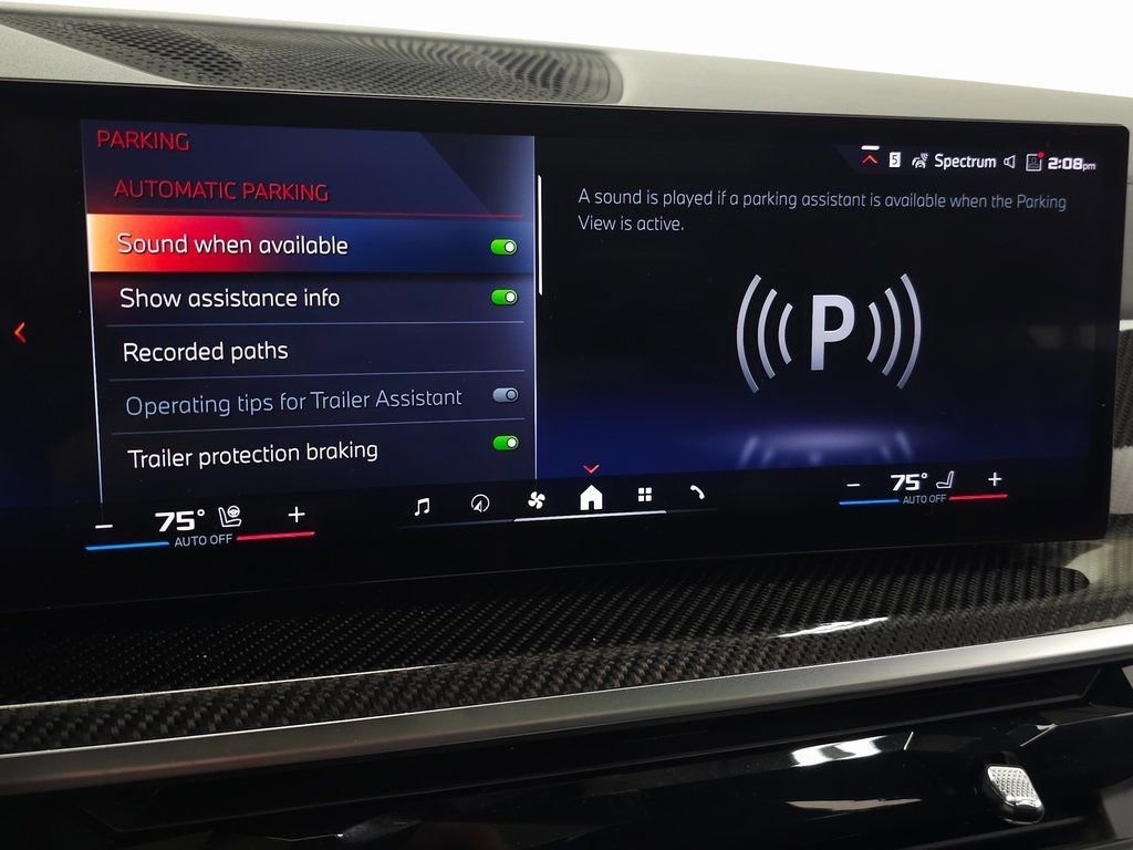 Used 2025 BMW X7 M60i w/ Climate Comfort Package image 29