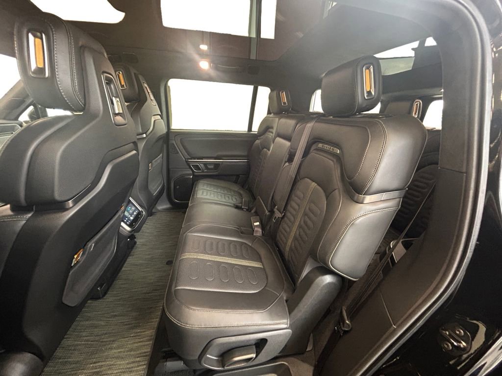 Used 2023 Rivian R1S Adventure AWD/4WD image 13