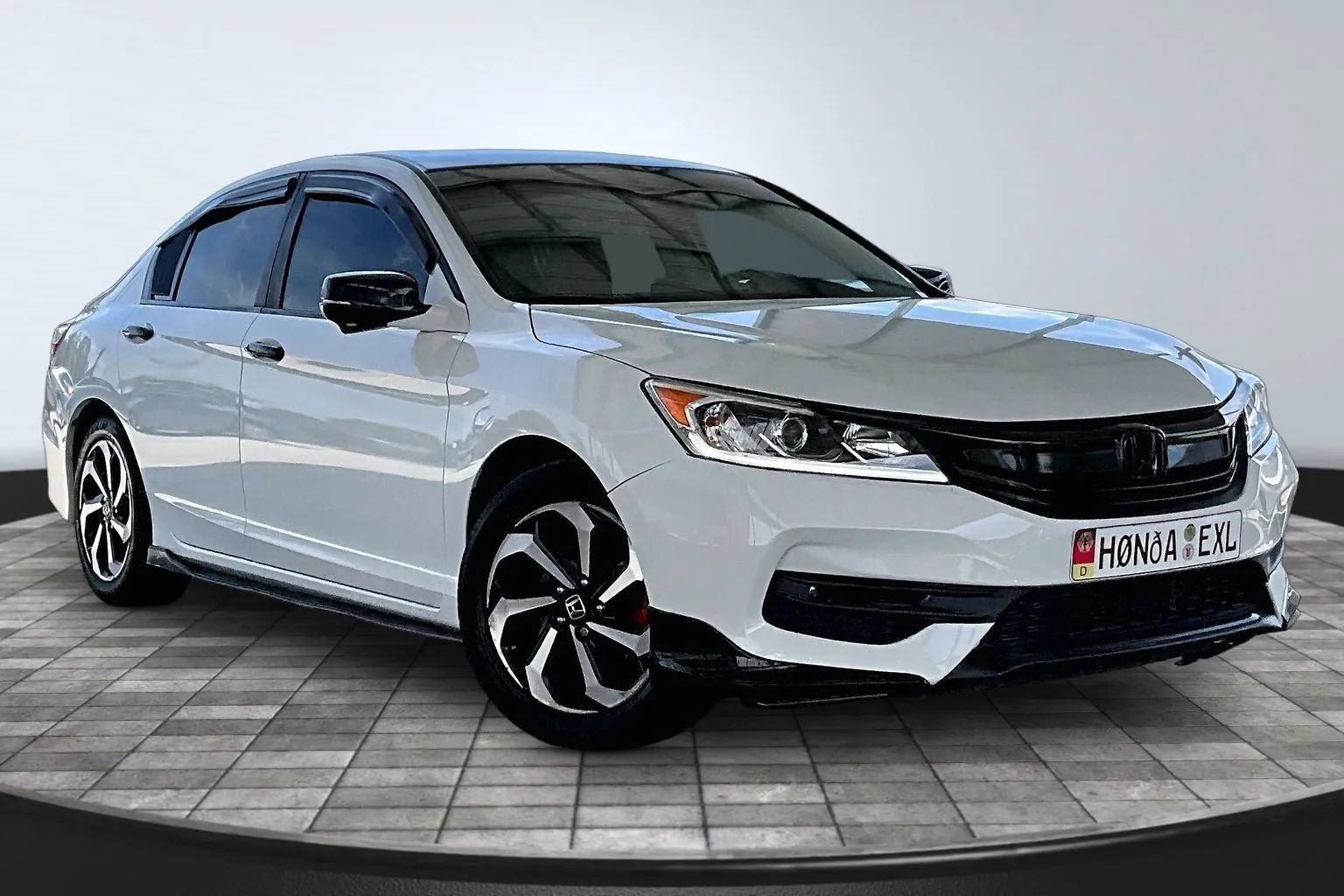 Used 2016 Honda Accord EX-L image 3