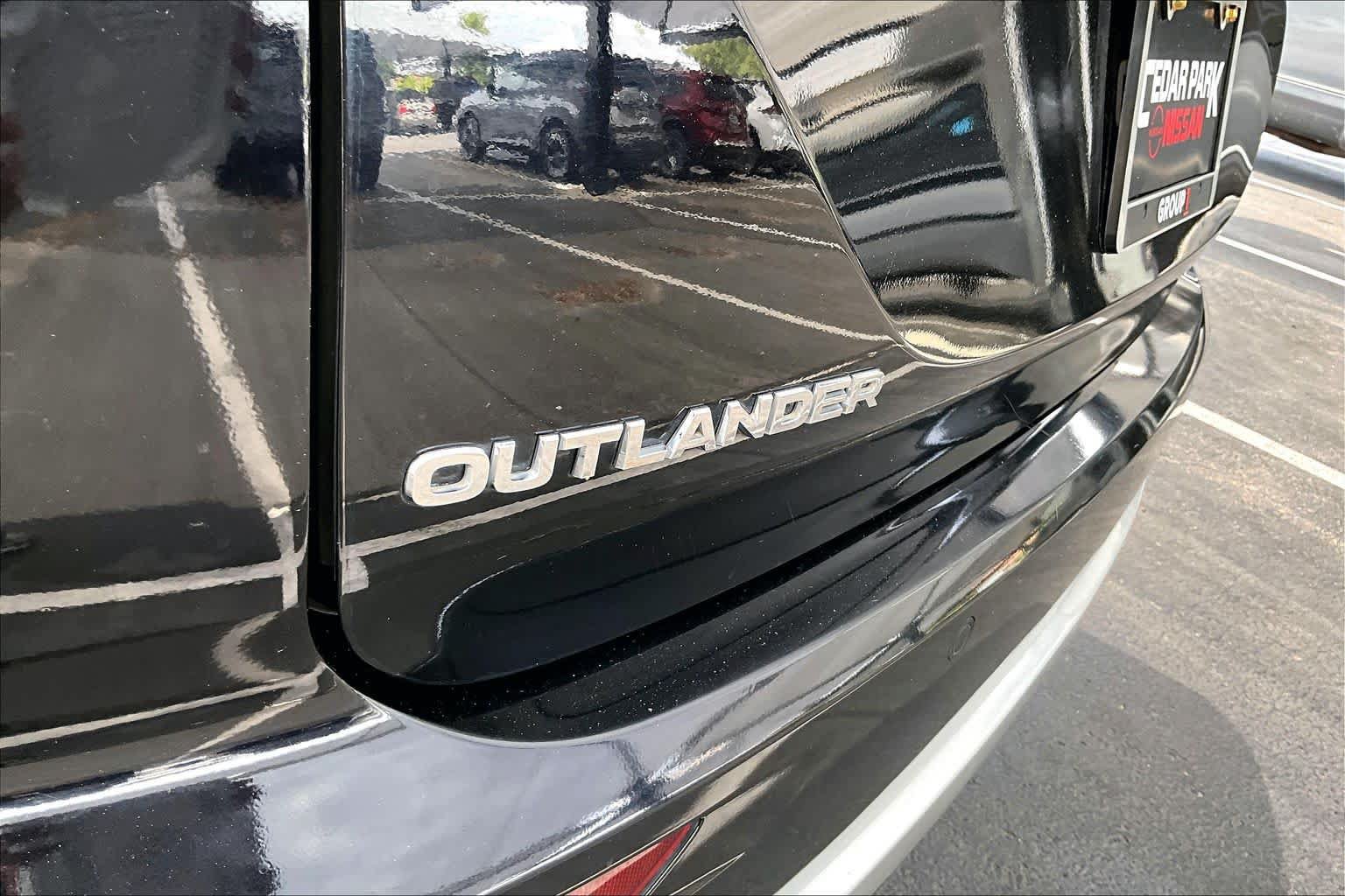 Used 2022 Mitsubishi Outlander SE AWD/4WD image 10
