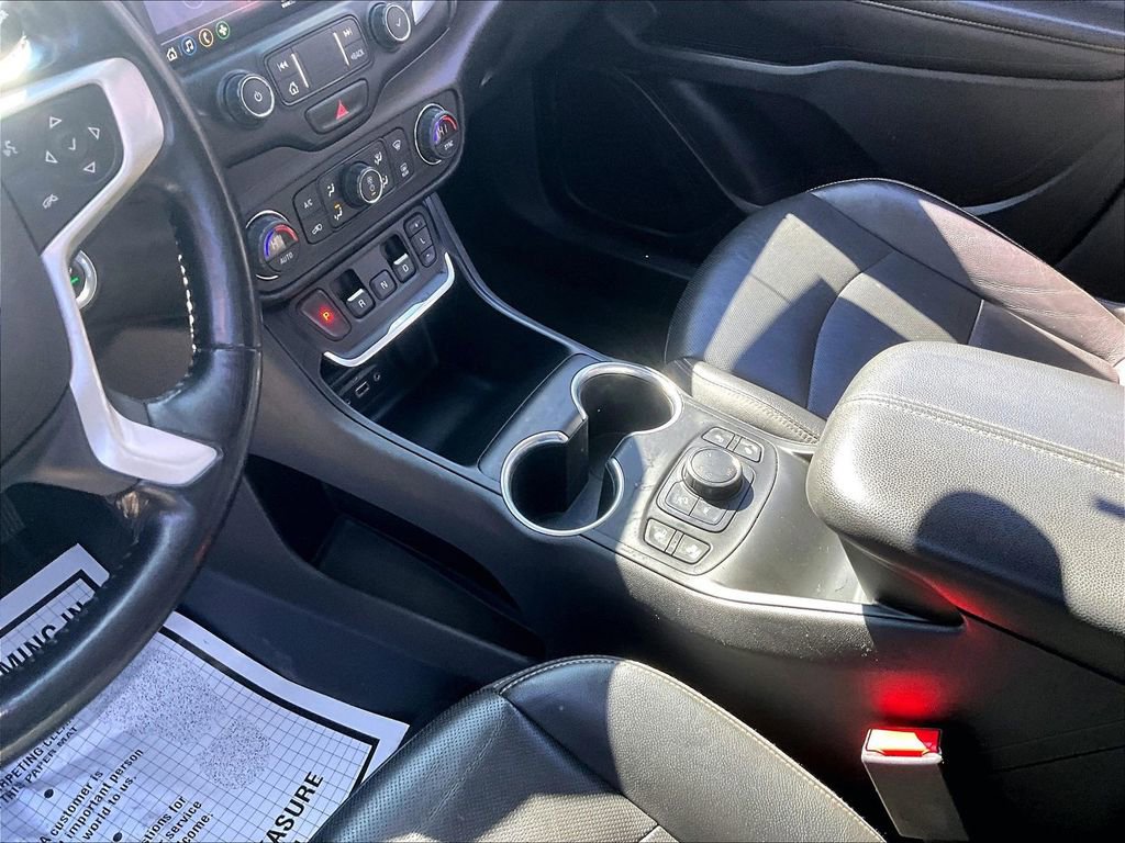 Used 2020 GMC Terrain SLT image 12