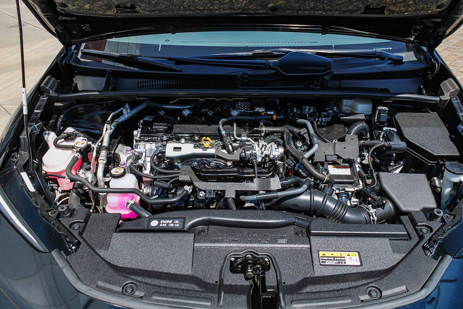 Certified 2025 Toyota Prius LE AWD/4WD image 28