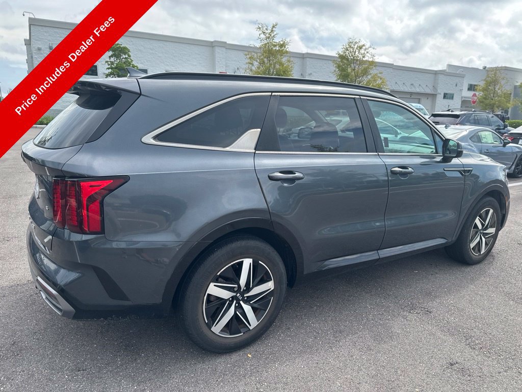 Used 2021 Kia Sorento S w/ Panoramic Sunroof Package FWD image 5
