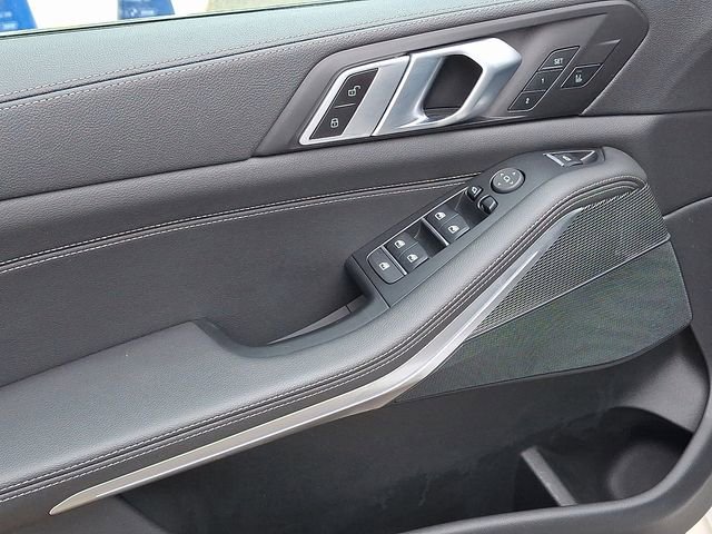 Used 2022 BMW X5 xDrive40i w/ M Sport Package AWD/4WD image 12
