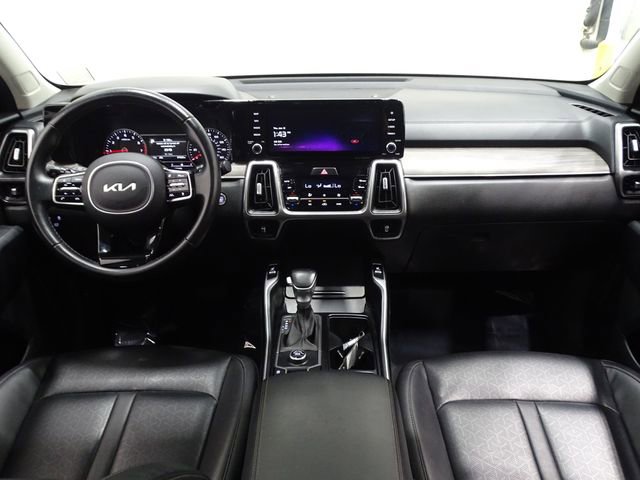 Used 2022 Kia Sorento EX w/ Panoramic Sunroof Package image 33