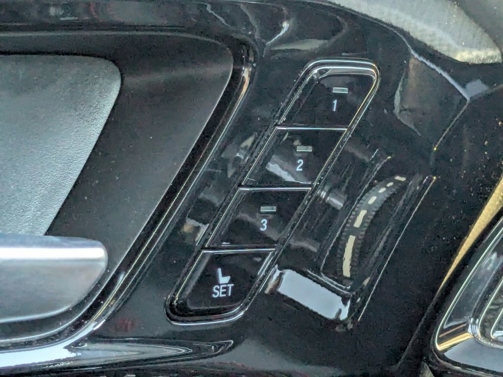 Used 2023 Acura MDX A-Spec image 33