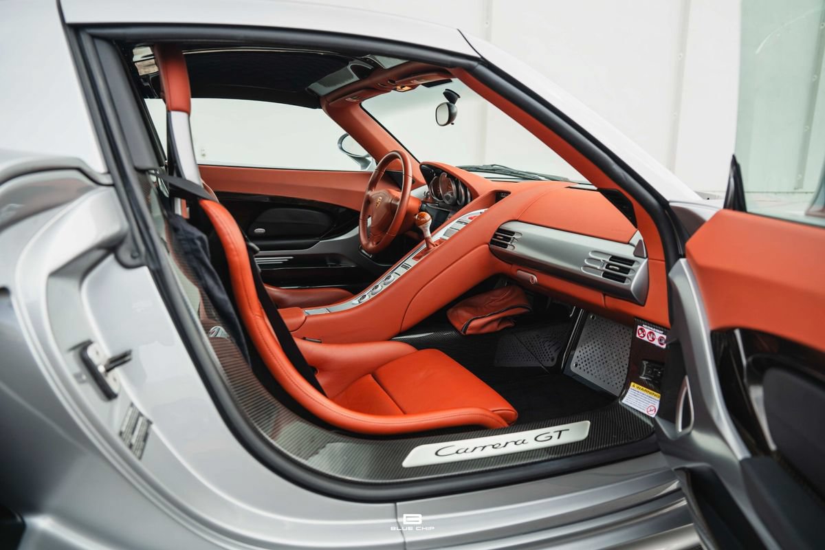 Used 2004 Porsche Carrera GT RWD image 39