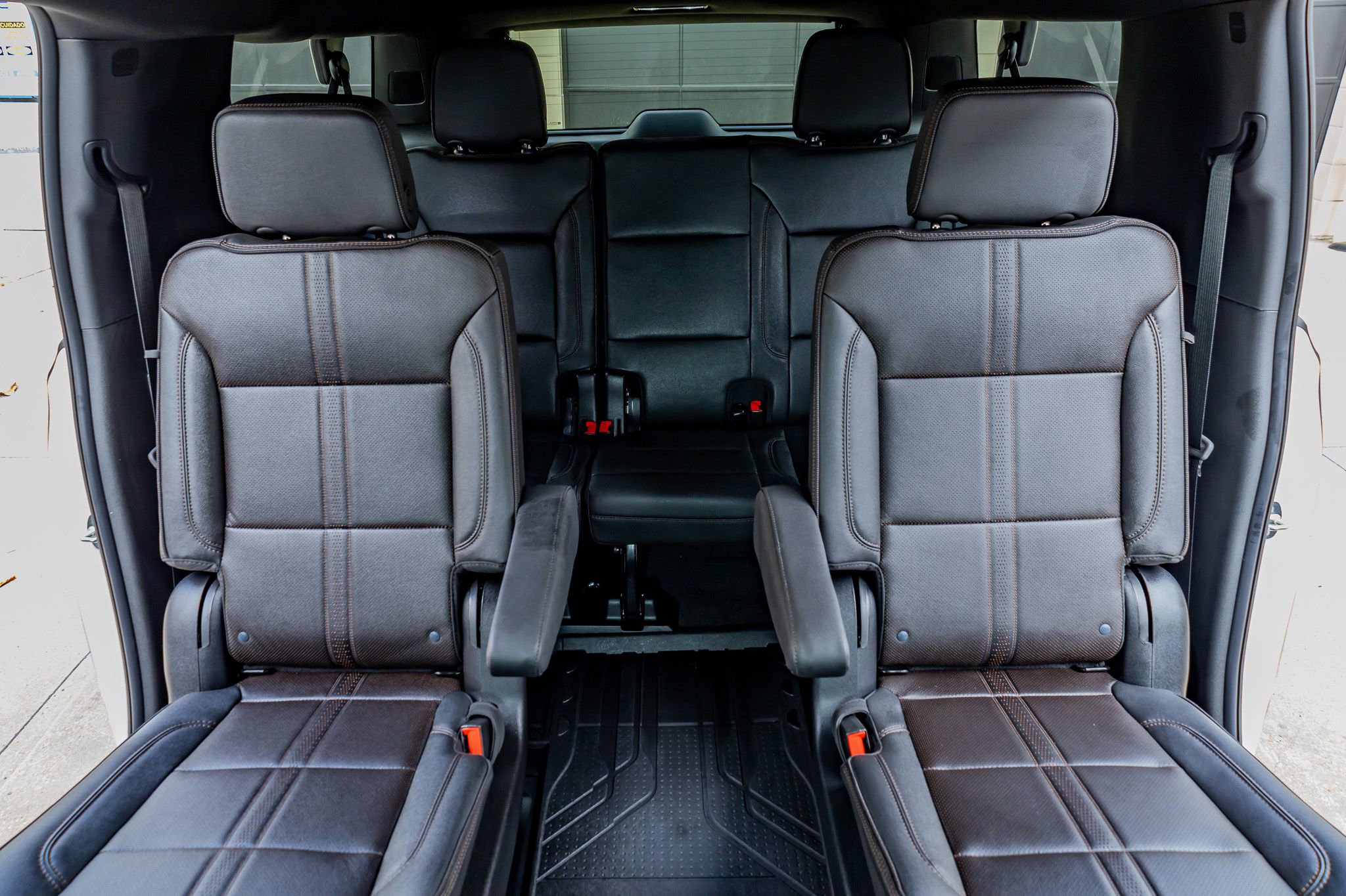 Used 2026 Chevrolet Suburban High Country AWD/4WD image 35