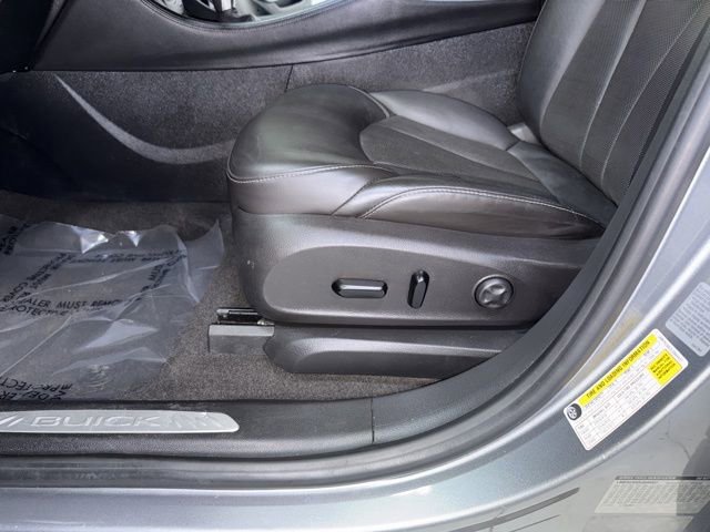 Used 2020 Buick Envision Essence FWD image 5