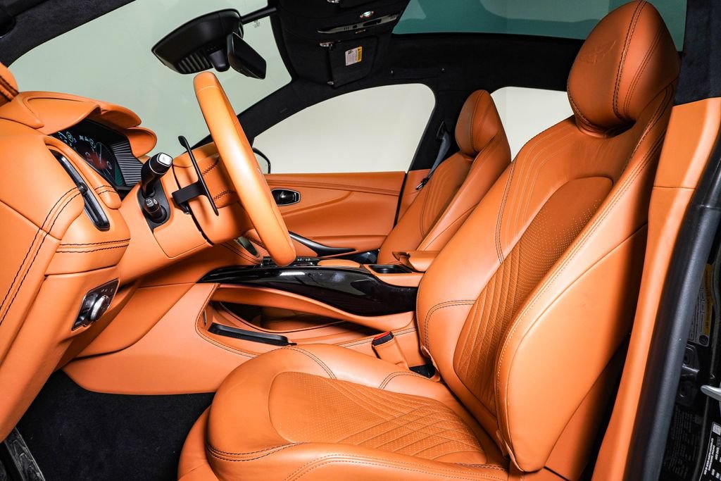 Used 2023 Aston Martin DBX AWD/4WD image 21