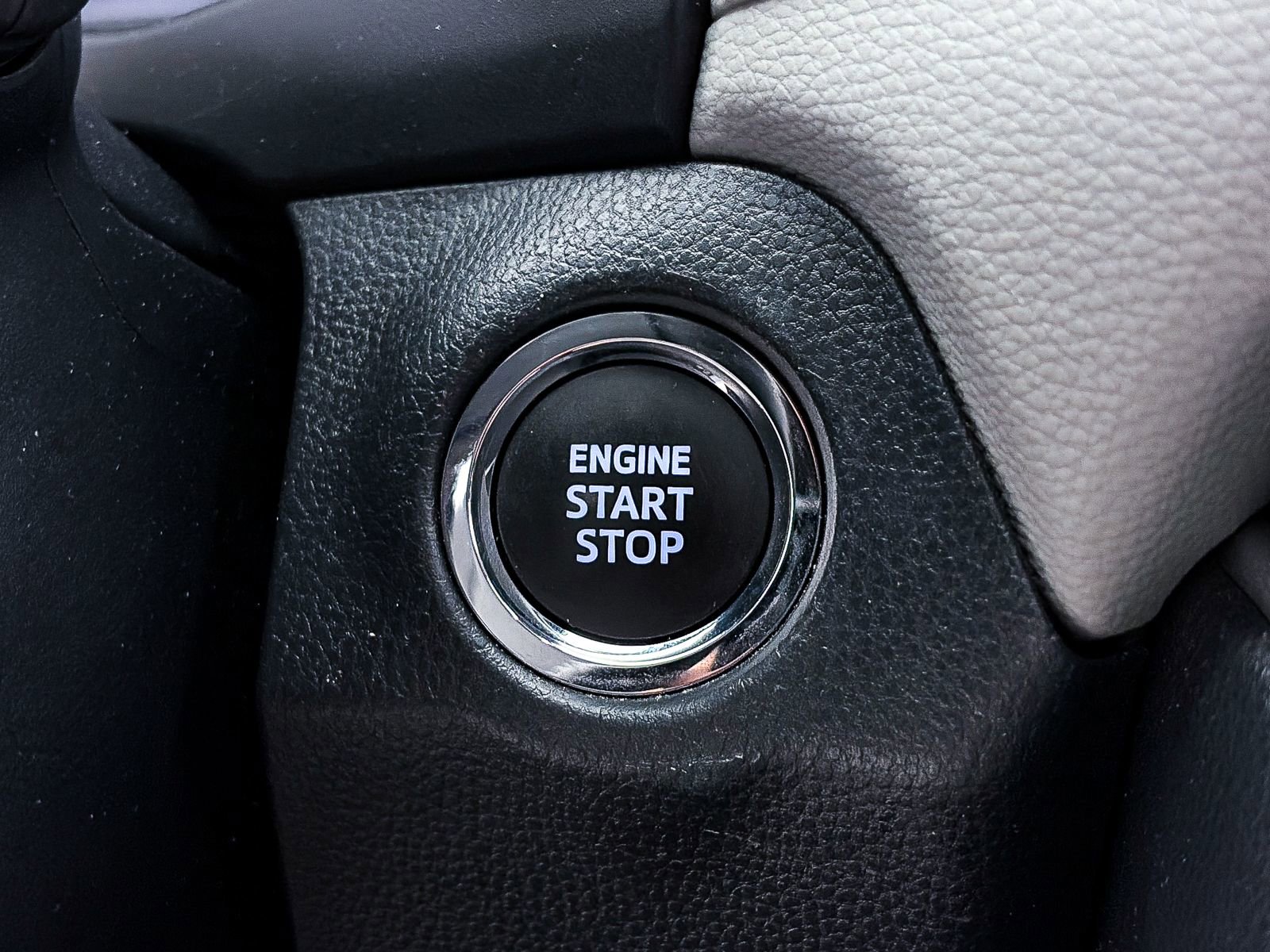 Used 2023 Toyota RAV4 XLE Premium image 27