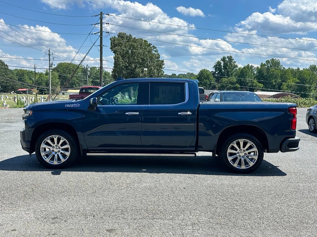 Used 2019 Chevrolet Silverado 1500 High Country w/ Technology Package AWD/4WD image 3