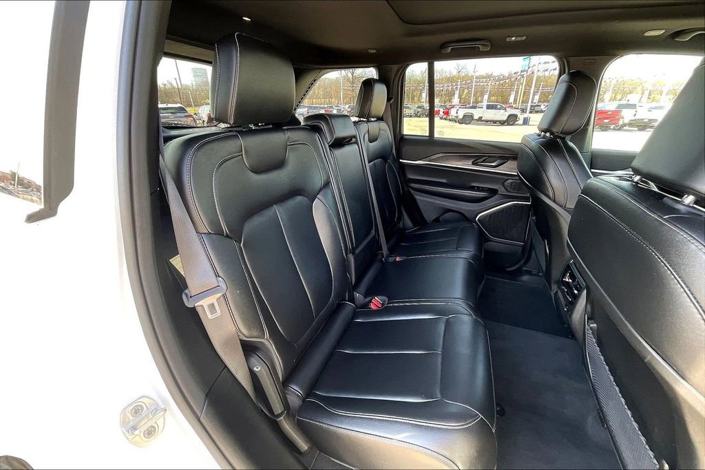 Used 2024 Jeep Grand Cherokee Limited 4xe image 29