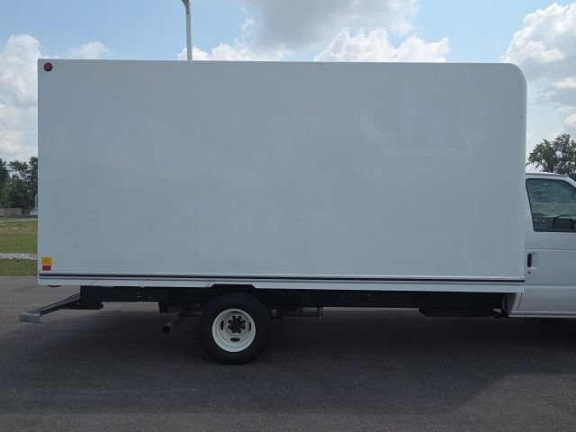 Used 2023 Ford E-450 and Econoline 450 Super Duty RWD image 7