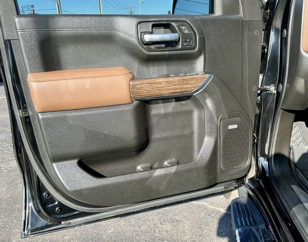 Used 2021 Chevrolet Silverado 1500 High Country w/ Technology Package image 43