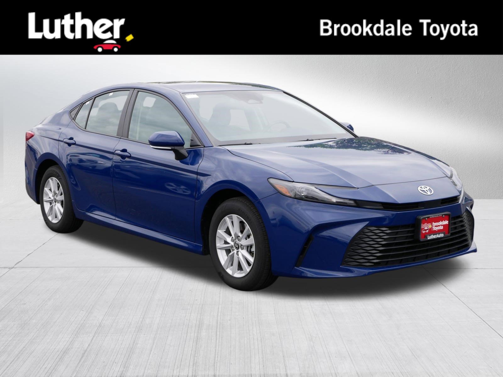 Used 2025 Toyota Camry LE AWD/4WD image 1