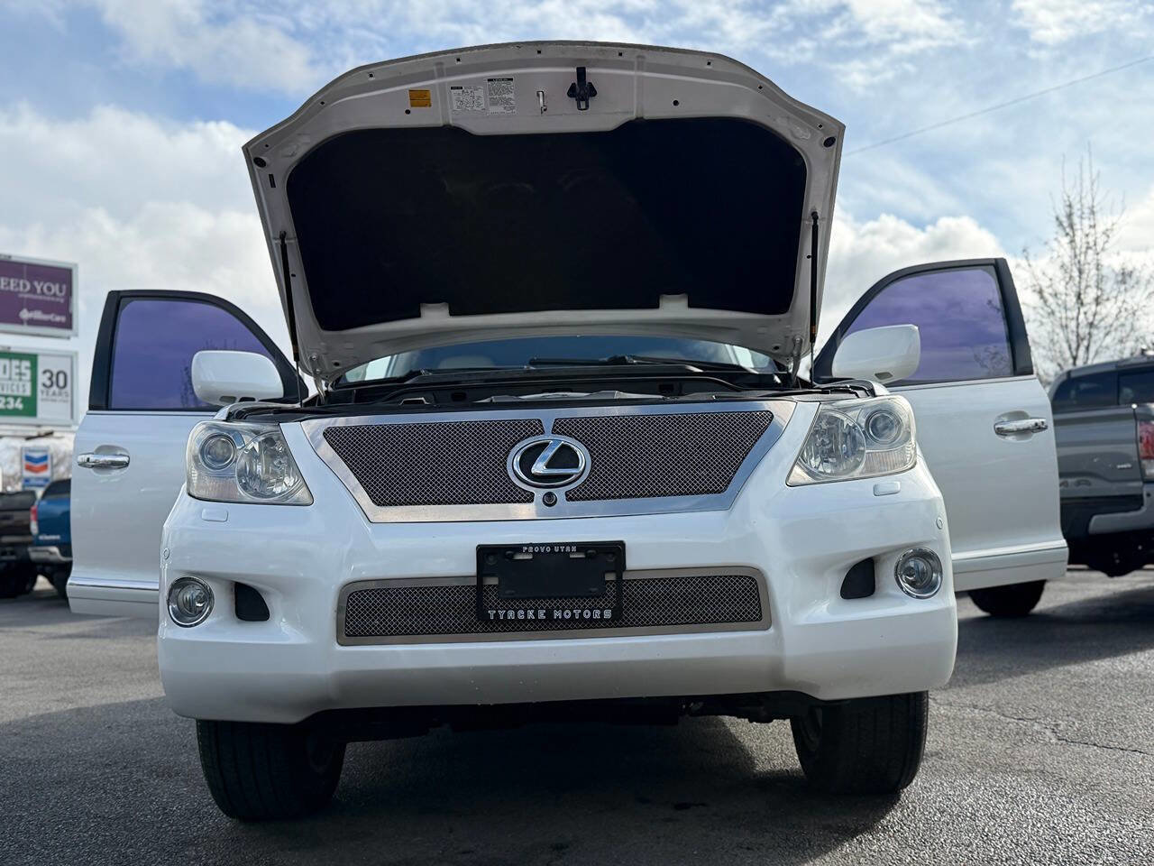 Used 2008 Lexus LX 570 4WD image 40