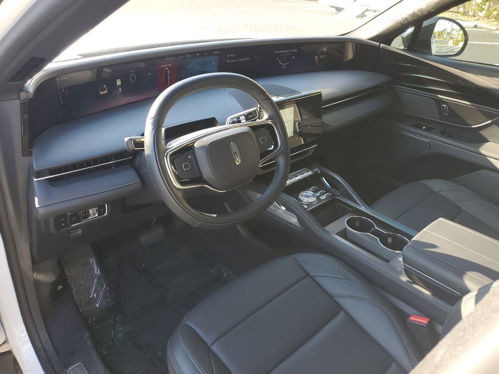 Used 2024 Lincoln Nautilus Premier w/ Jet Appearance Package image 30