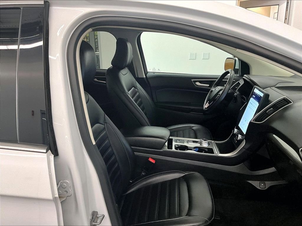 Used 2023 Ford Edge SEL AWD/4WD image 11