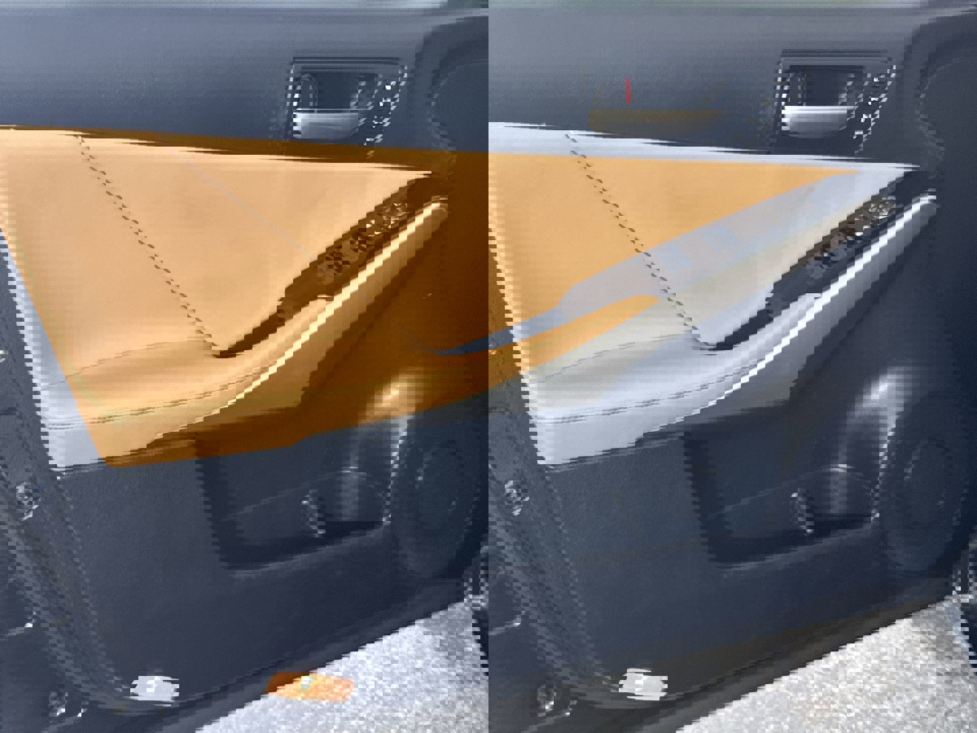 Used 2018 Lexus IS 300 AWD w/ Comfort Package image 33